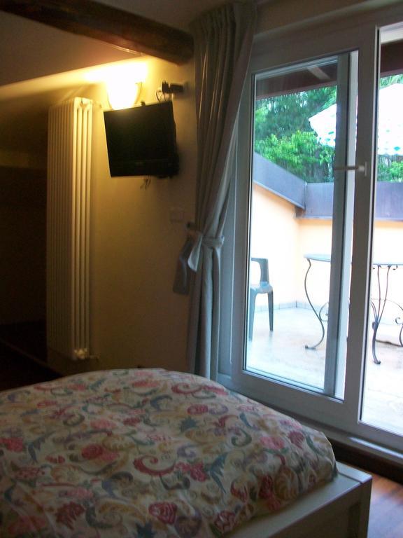 B&B L'Albero Maestro Orsenigo Zimmer foto